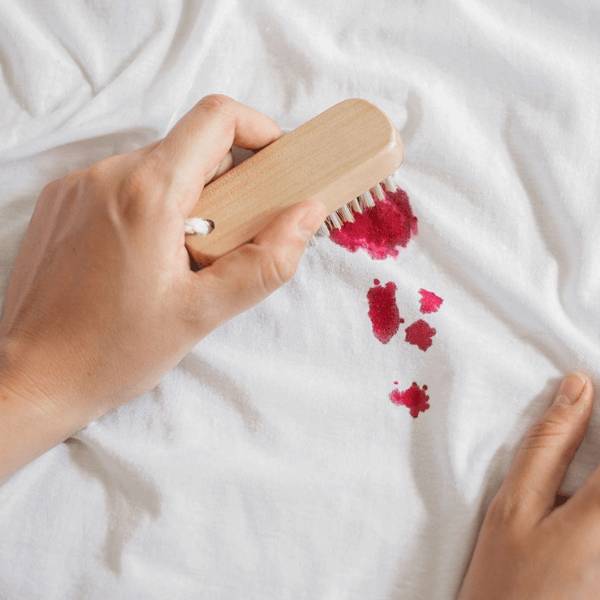 Kan Lekelerini Çıkarmanın Etkili Yöntemleri : Kapak Görseli